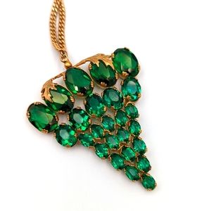 Vintage Emerald Green Glass Grape Shaped Gold Filled Necklace Czechoslovakia